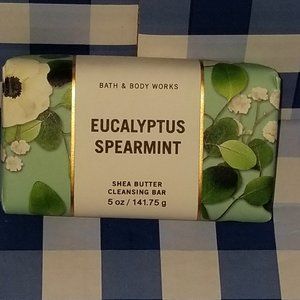 EUCALYPTUS SPEARMINT - SHEA BUTTER CLEANSING BAR - BATH & BODY WORKS